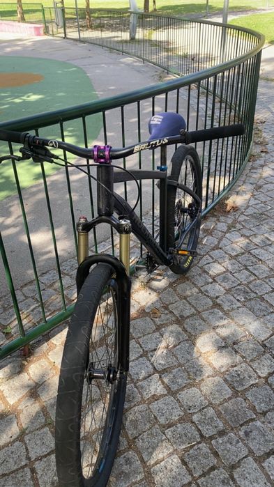 Bicicleta para grau rockrider st530.