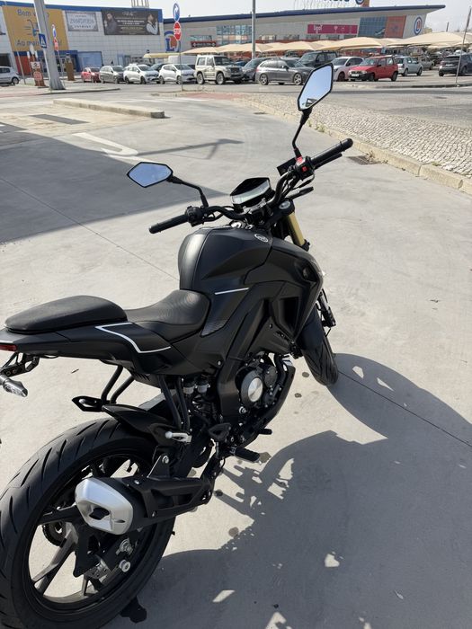 Moto como nova em perfeito estado