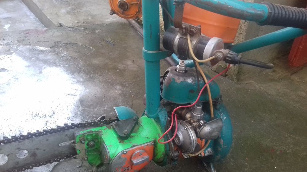 Продам бензопилу