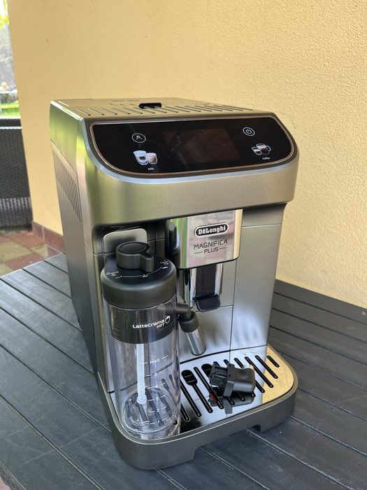 Автоматична кавомашина Delonghi Magnifica Plus із Німеччини гарантія