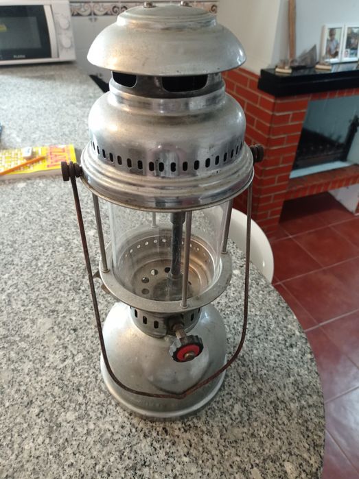 Candeeiro a petróleo