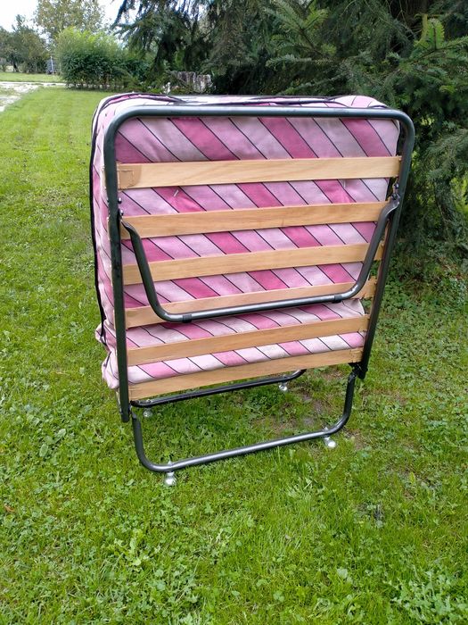 Łóżko turystyczne