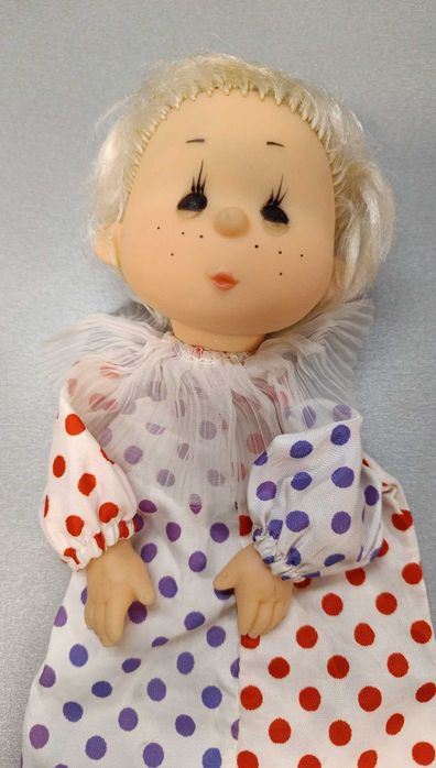 Лялька для лялькового театру, надівається на руку