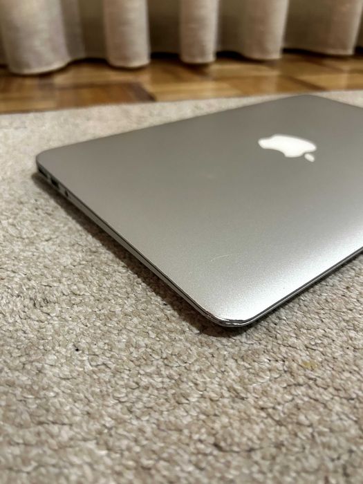 Computador Portátil Macbook Air 11" Mac OS Ventura