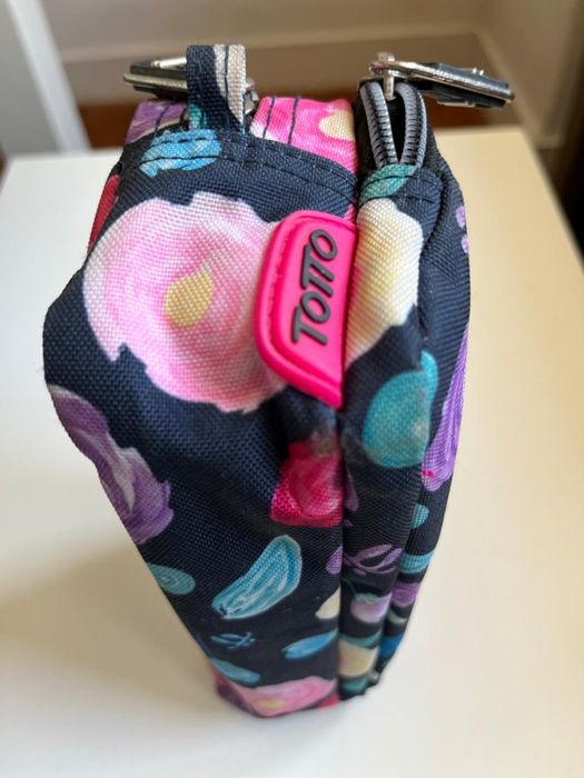 Mochila e estojo Totto