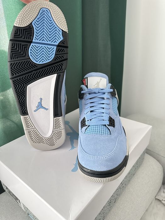 air jordan 4 university blue w Twojej okolicy? Sprawdź