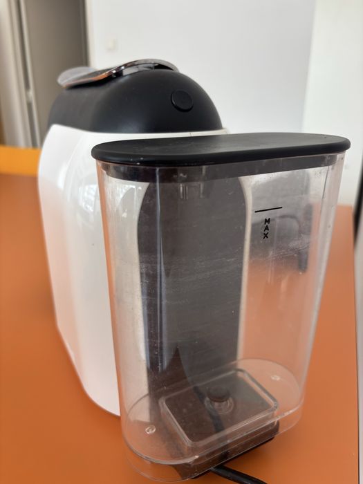 máquina de café Delta Q (entrego em Lisboa ou Beja)