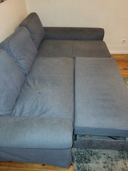 Sofá cama usado com arrumação