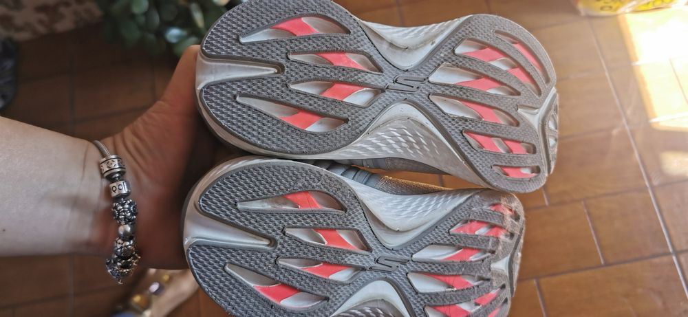 Sapatos skechers 35