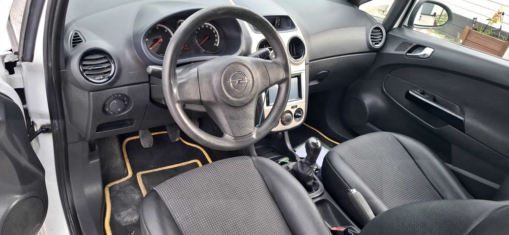 Opel corsa Van 1.3 cdti