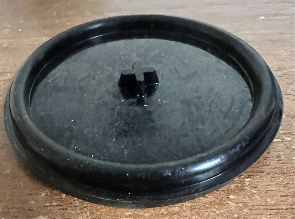 Клапан вентиляціі картерних газів