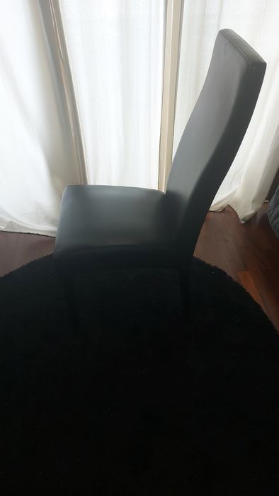 Cadeiras de Sala de Jantar em pele
