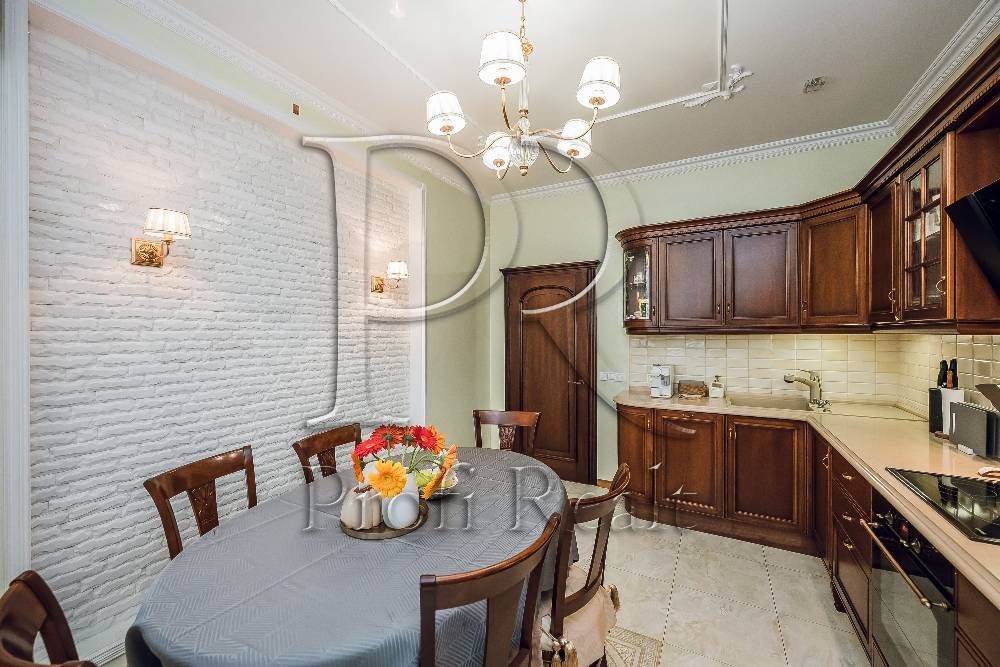 3к Квартира у жк/Голосіївський район/метро Деміївська/підземний паркін