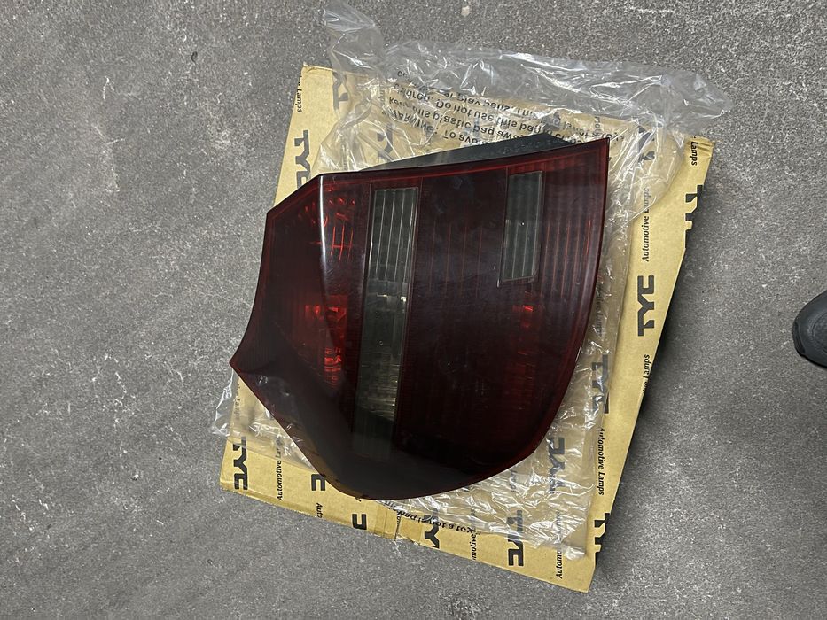 Par de farolins led fumados originais  usados para bmw serie 1 e87