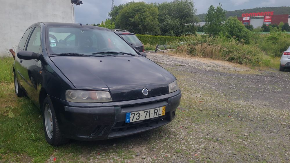 FIAT Punto 1.2 - 1200€ com mudança de nome incluída