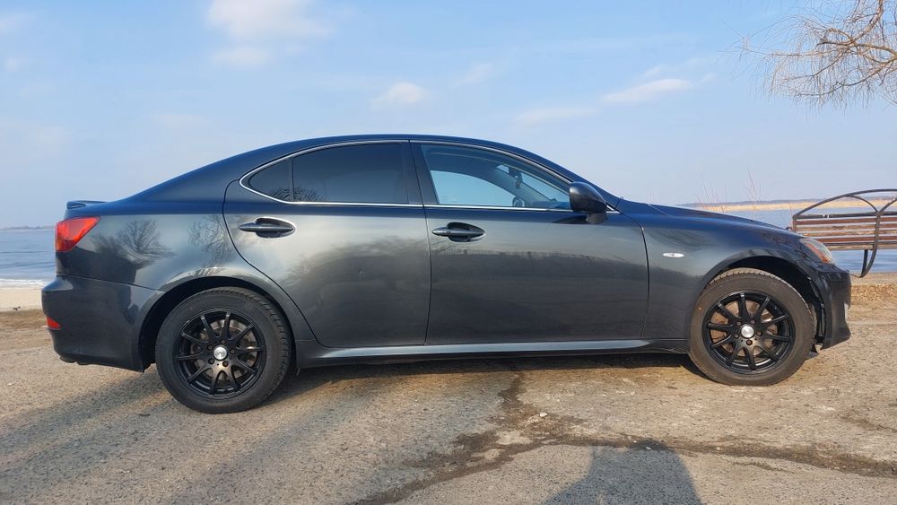 Лексус IS 220  2008