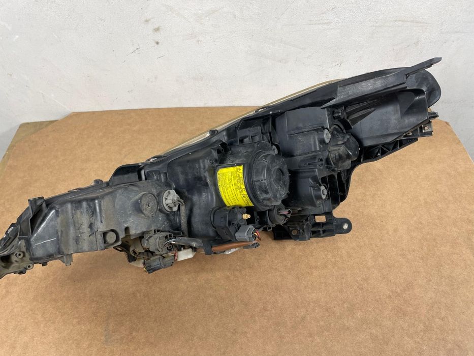 Lampa Prawa Przód Xenon Peugeot 4007 Kompletna Europał