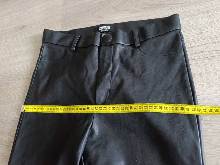 Zara екошкіра L розмір