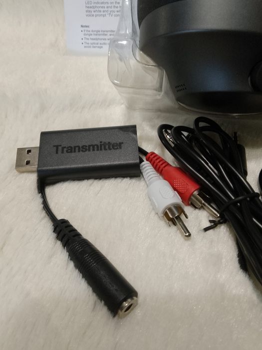 Bezprzewodowe słuchawki do telewizora model TH16
