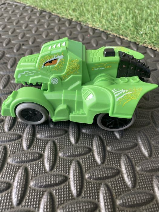Dinossauro Carro, Transformer, luz de presença
