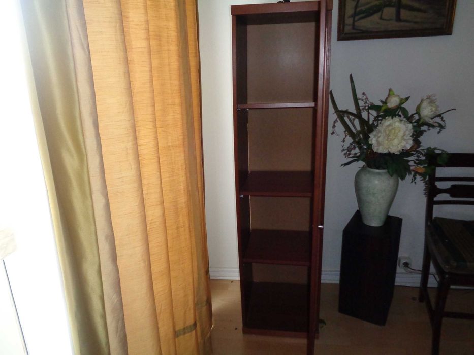 Vitrine com prateleiras castanha escura 150-x38x41 cm