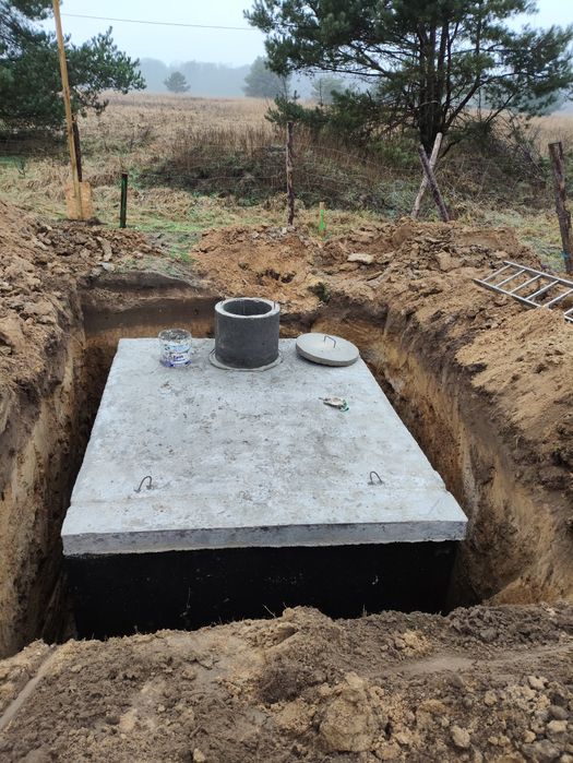 Szambo, zbiorniki, deszczówka, przyłącze kanalizacyjne, drenaż.