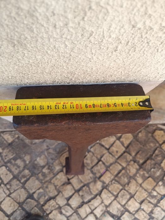 Bigorna 28kg antiga