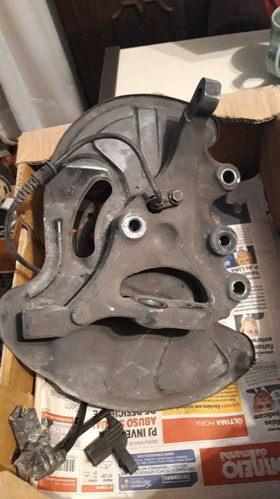 Peças Mercedes CLS  W219 | Suporte de radiador | Manga de eixo