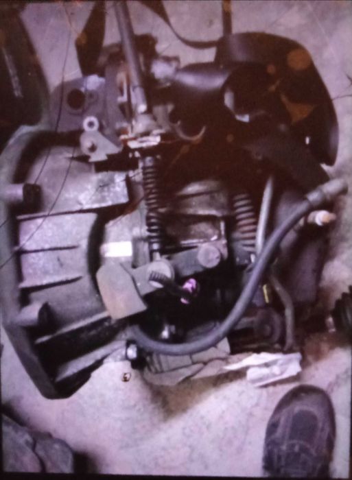 Vendo caixa de velocidades renault trafic