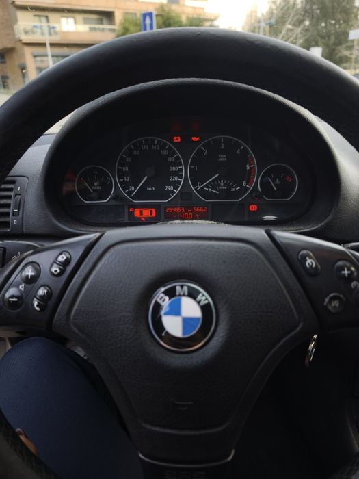 BMW 320D.  (E46)