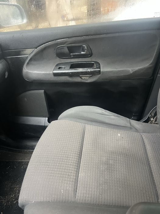 Carinha de 7 lugares