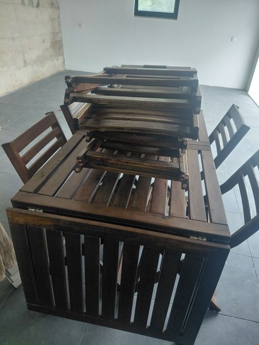 Mesa e 8 Cadeiras de Jardim Ikea