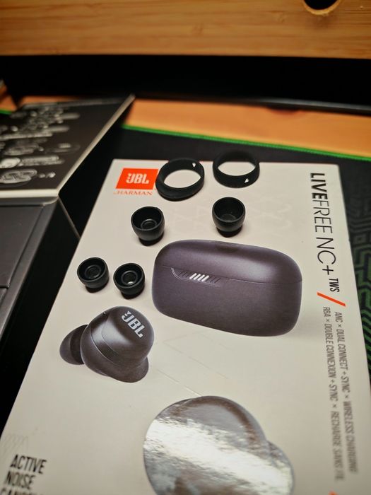 JBL Live free NC+ TWS - uszkodzona prawa słuchawka