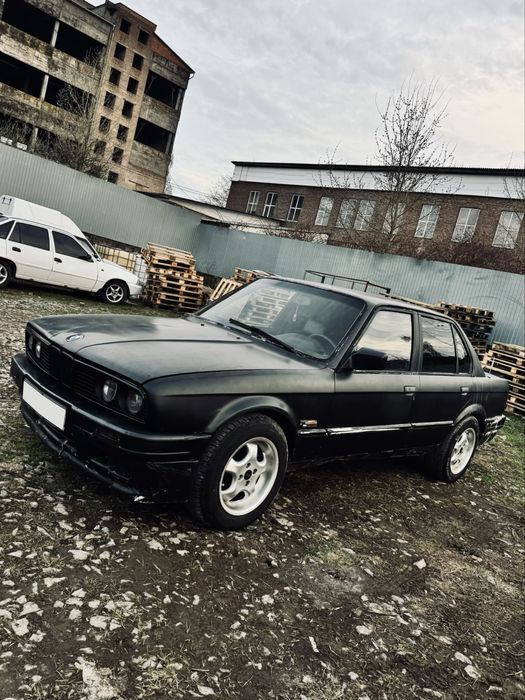 продам BMW e-30 на ходу