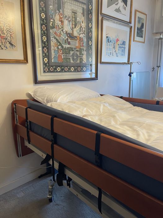 Cama Articulada Elétrica com Colchão Anti Escaras