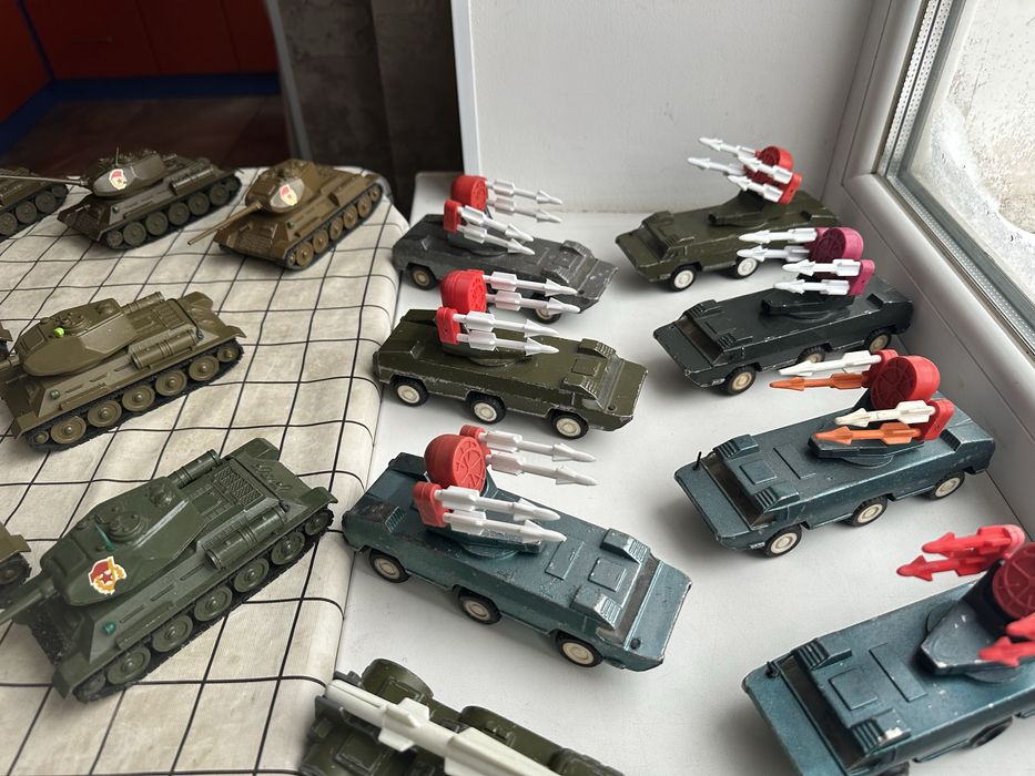 Ігрушка ссср БТР Танк