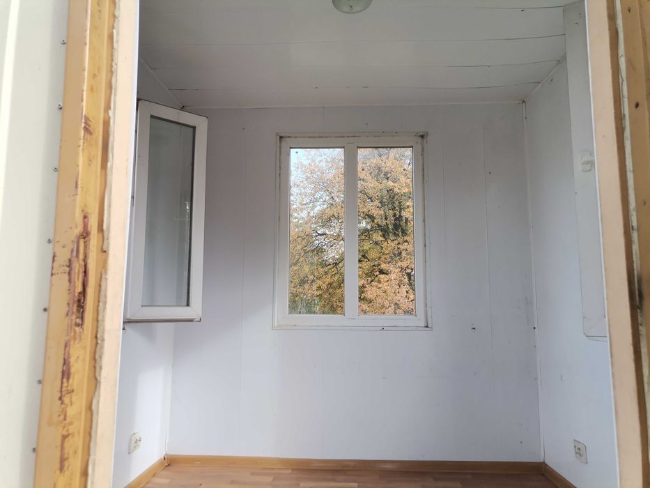 Жилой вагончик- (2.4х 2.4м.)