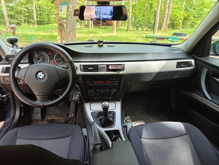 Sprzedam E90 2006r