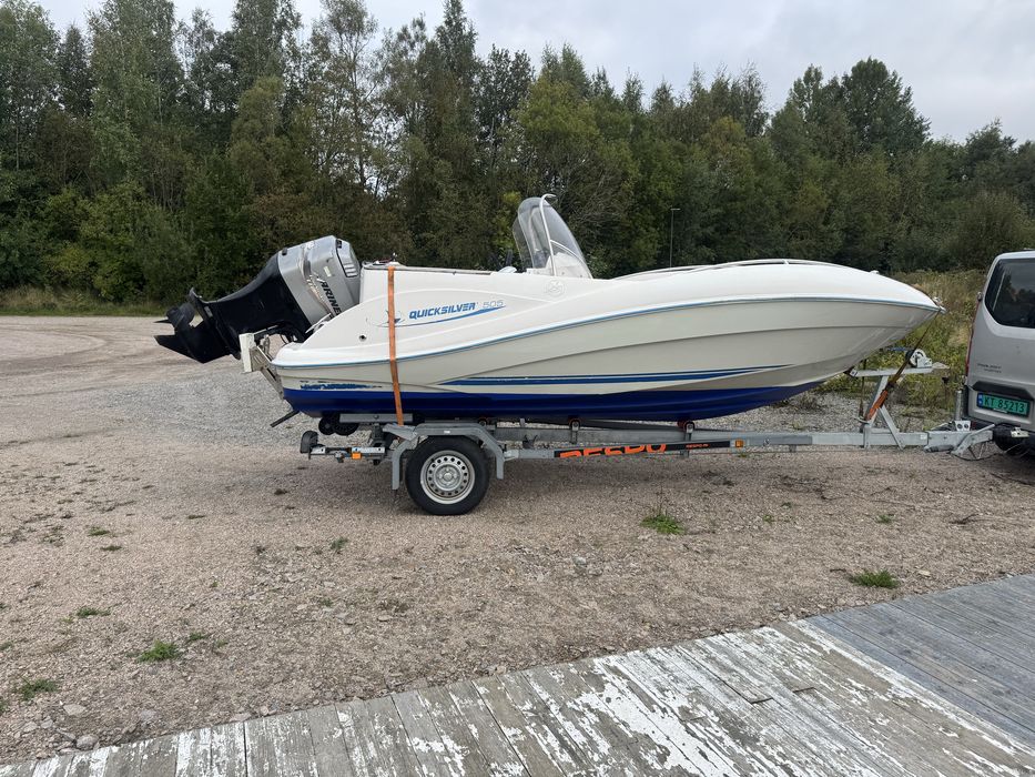 Quicksilver Commander 505 bez silnika