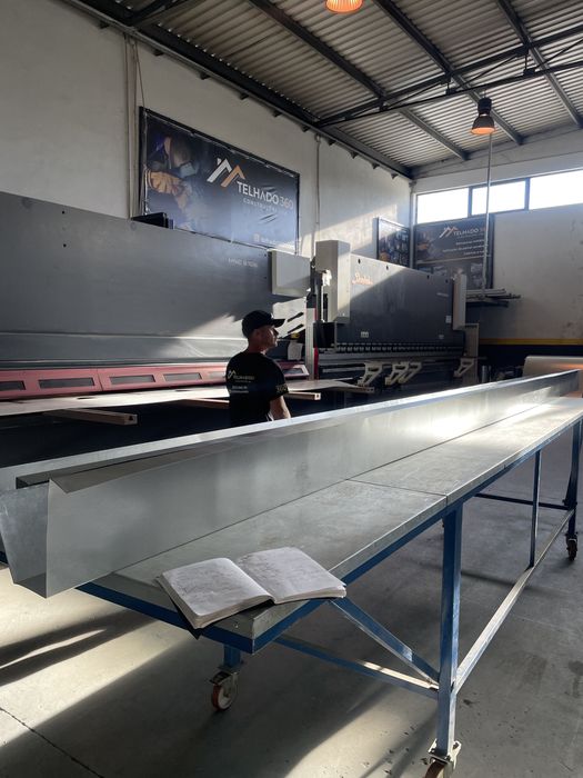 Caleiras e Rufos, sob Medida