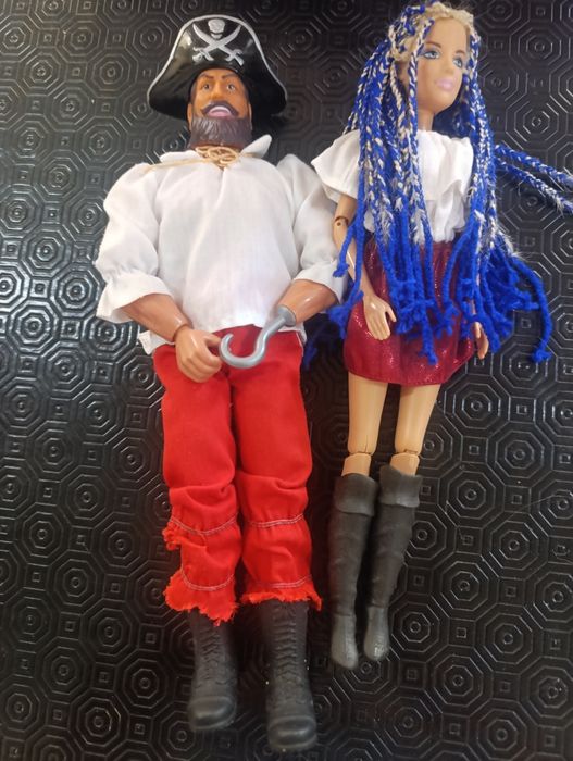 Casal de Bonecos piratas