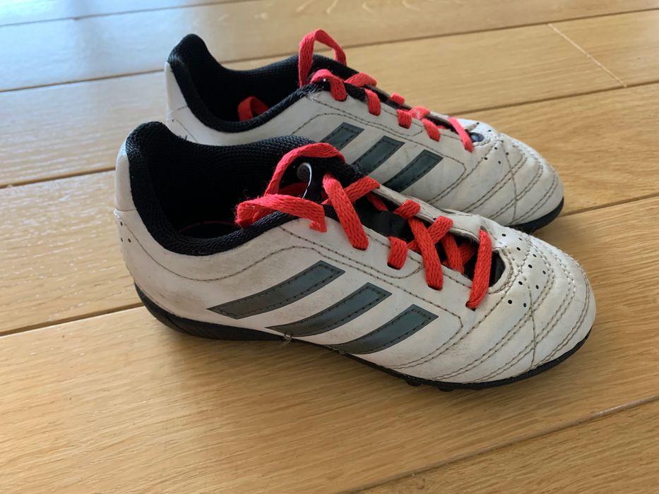 Buciki turfy do piłki nożnej w rozm. 29 Adidas