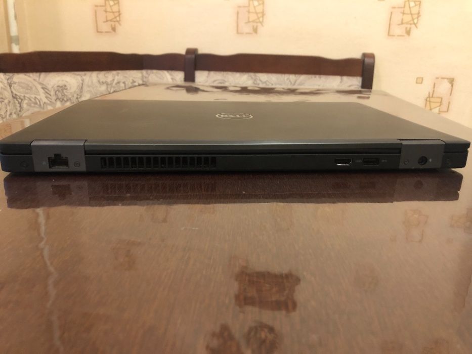 Ноутбук 15" FHD Dell Precision 3520 (Xeon E3-1505M/16Gb/SSD 256/M620)