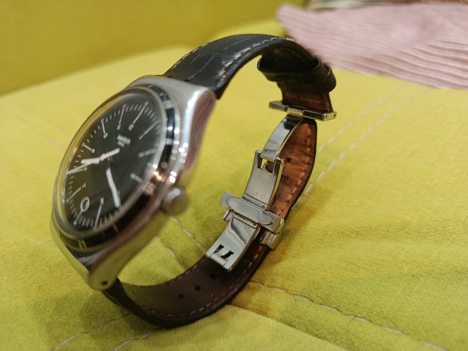 Часы Swatch Yws 400