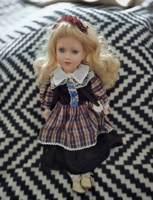 Bonecas de porcelana