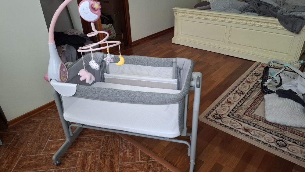 Дитяче ліжко Chicco Next2Me Magic Evo + матрац + мобіль
