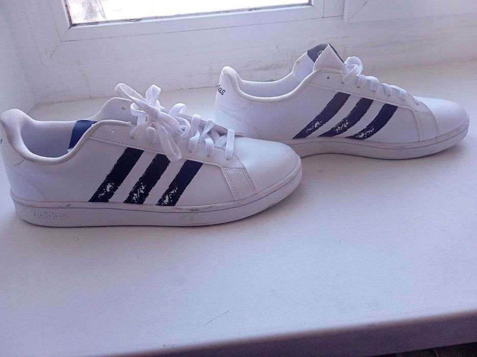 кросівки, кеди Adidas, супер стан, 30,5 см стелька