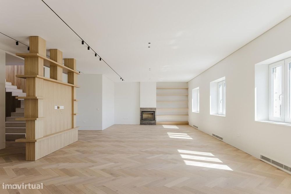 Penthouse T5 com vista, Campo Mártires da Pátria, Lisboa