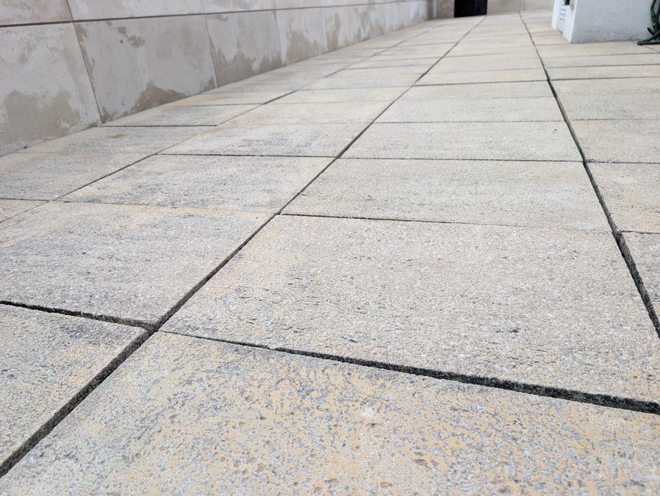 Pavimento exterior Cimenteira do Louro
