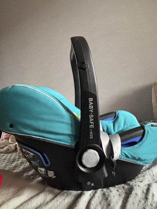 Продам дитяче автокрісло Britax Römer Baby-Safe (бірюзове)